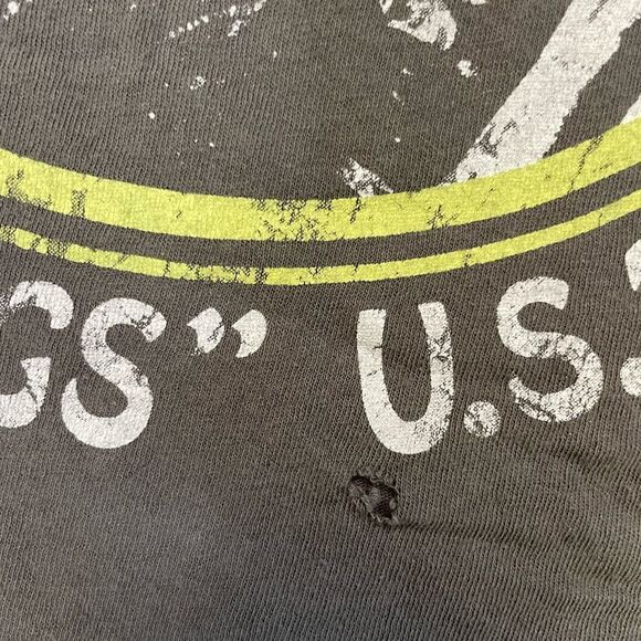 Aerosmith Get Your Wings 74 Graphic T-shirt Women XS Gray Short Sleeve Music - Picture 3 of 6